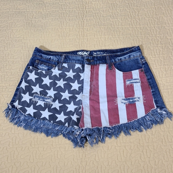 Mossimo Denim Pants - Mossimo Denim American Flag patriotic disstressed jean shorts size 10